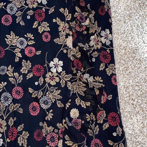 Loft Skirt - Picture 2 of 4